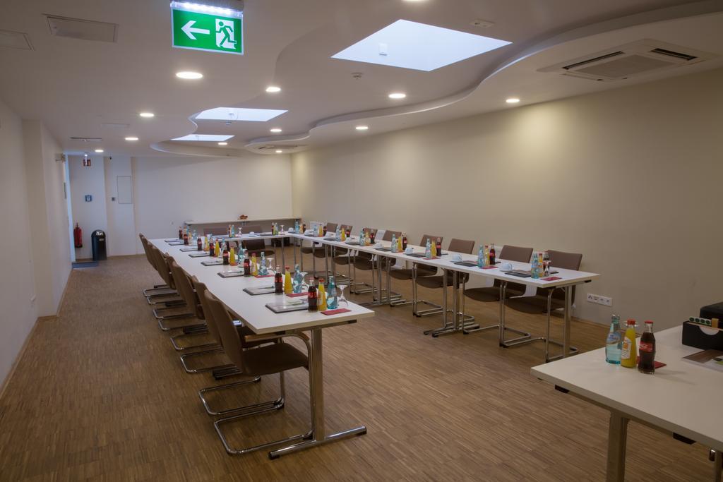 Goethe Hotel Messe By Trip Inn Frankfurt am Main Bagian luar foto